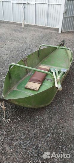 Лодка вёсельная