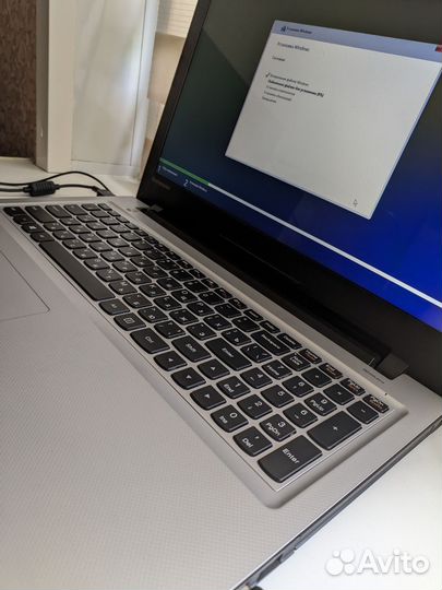 Продам Lenovo ideapad 300. 4/4ядра nv920m ssd