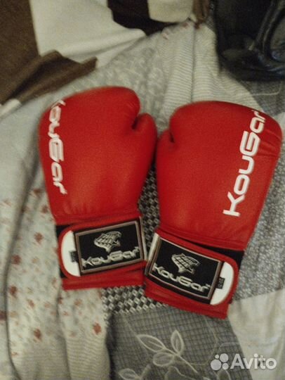Боксерские перчатки