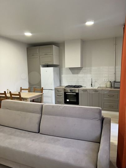2-к. квартира, 54 м², 1/2 эт.