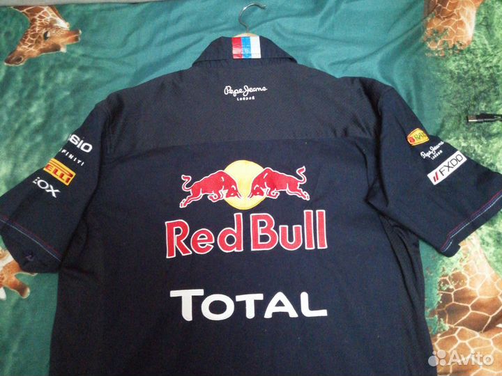 Рубашка команды Red bull