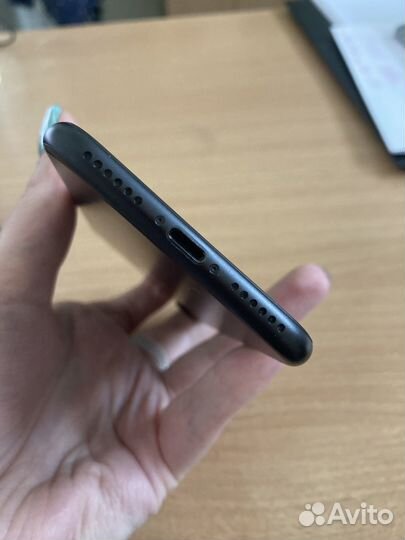 Телефон iPhone 7 128gb