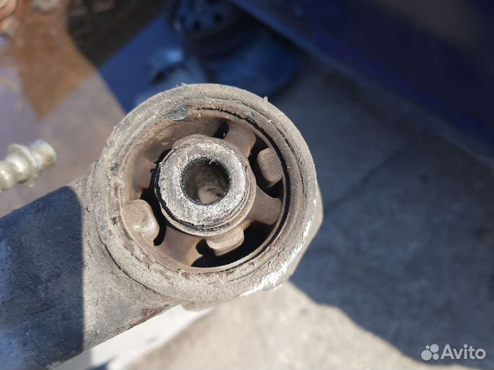 Балка задняя Vitz Yaris Funcargo