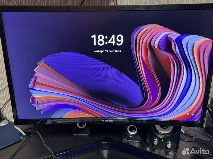 Монитор Samsung 23.5 изогнутый 144 гц