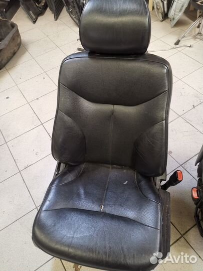 Передние сиденья Jeep Grand Cherokee ZJ