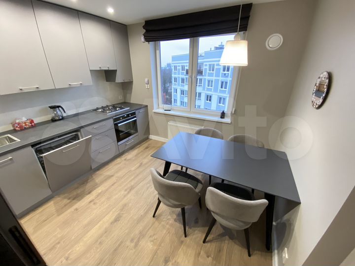 2-к. квартира, 70 м², 8/8 эт.