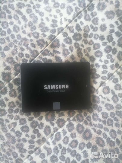 Жесткий диск ssd samsung