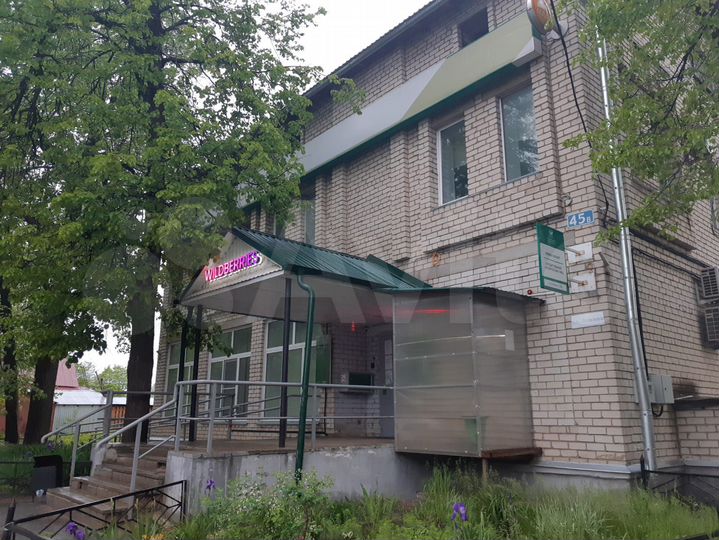 Здание с арендатором, 320 м²