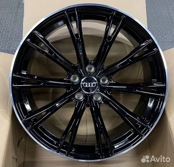 Диски на Audi Q8 Ауди Ку8 R22