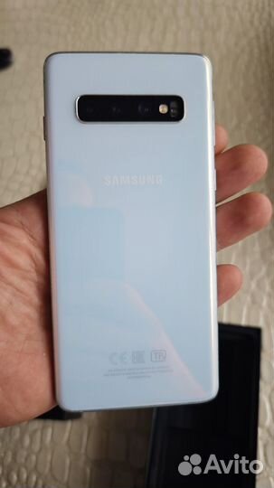 Samsung Galaxy S10, 8/128 ГБ