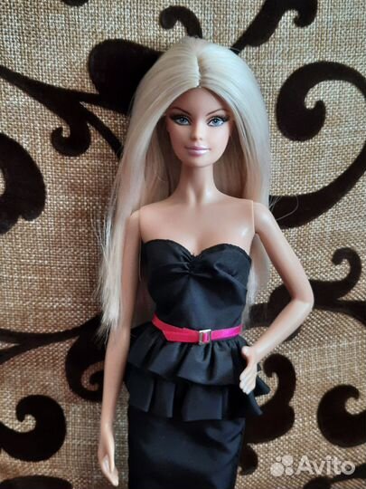 Barbie Pink in pantone Маки