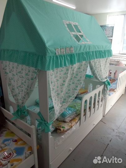 Детская мебель кроватка домик 1600-800
