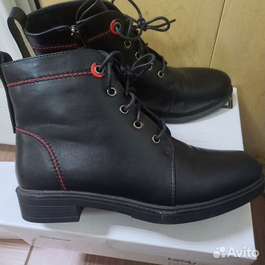 Ботинки женские