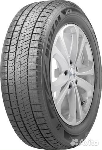 Bridgestone Blizzak Ice 215/55 R17 98T