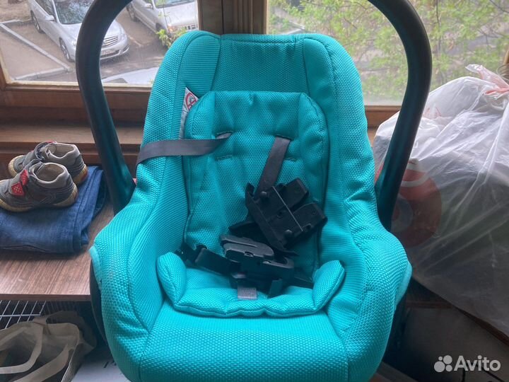 Кресло для автомобиля для новорожденных