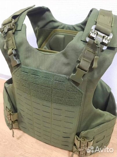 Тактический бронежилет