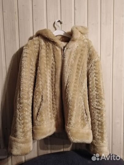 Полушубок мутоновый с капюшоном