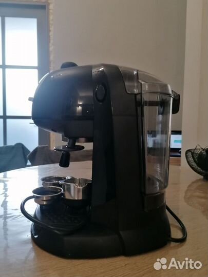 DeLonghi рожковая кофеварка EC201CD.B