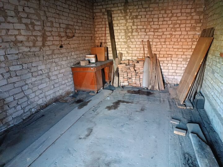 Гараж, > 30 м²