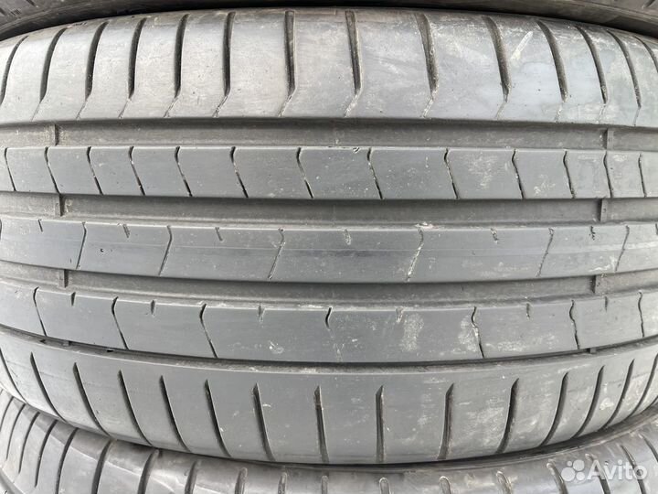 Pirelli P Zero PZ4 235/50 R19 99W