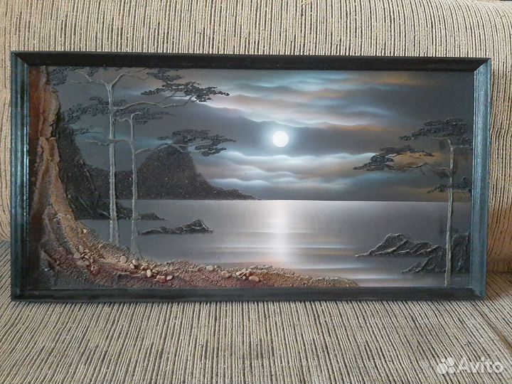 Картина с декоративными камнями