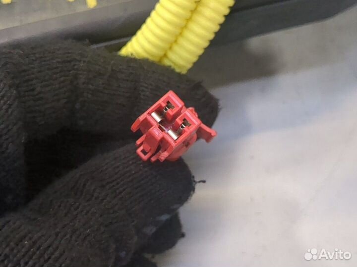 Подушка безопасности в сиденье Mitsubishi Outlande