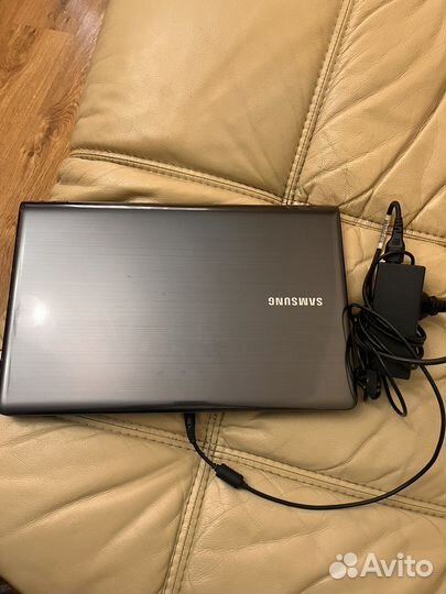 Ноутбук Samsung NP355V5C