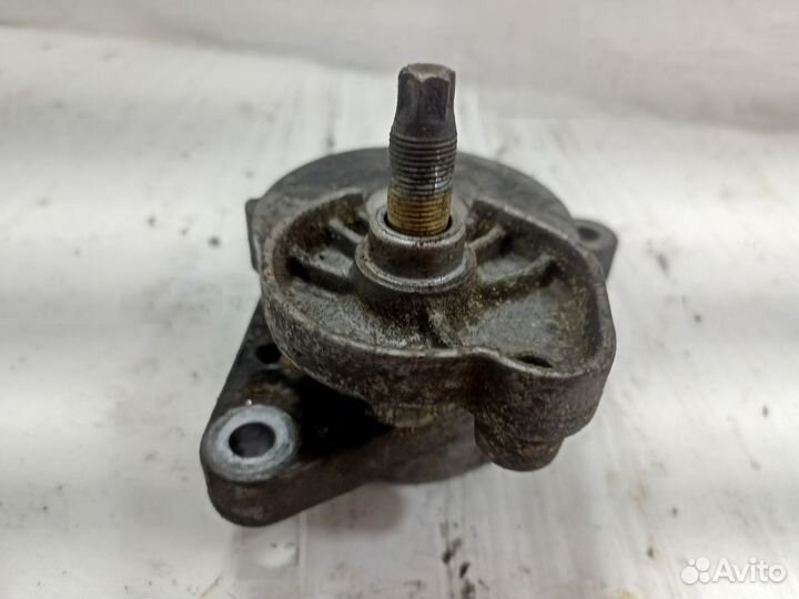 Натяжитель ремня Мерседес