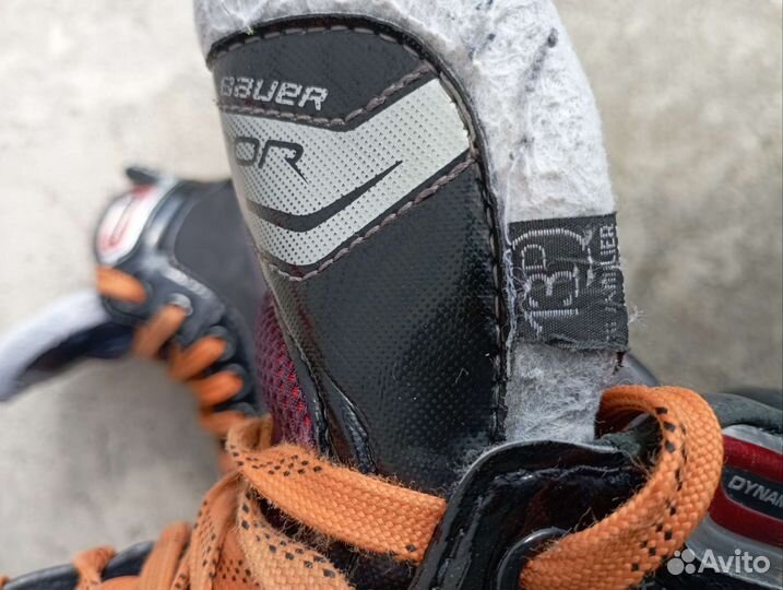 Хоккейные вратарские коньки bauer vapor х700