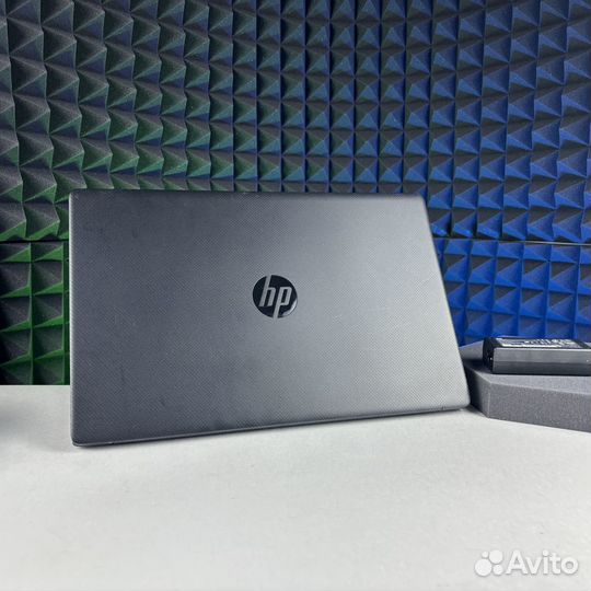 Ноутбук HP 17.3