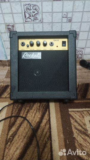 Гитарный комбоусилитель Rocket GA10