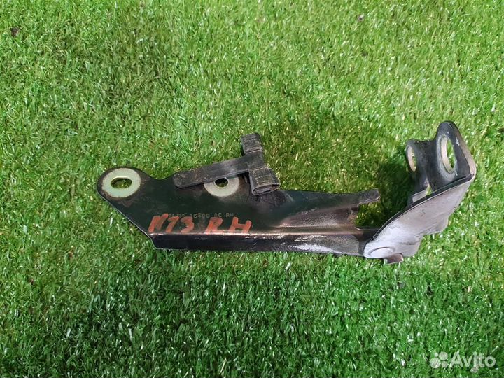 Петля капота правая Ford Maverick TM1 2005