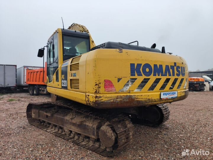 Гусеничный экскаватор Komatsu PC220-8M0, 2019