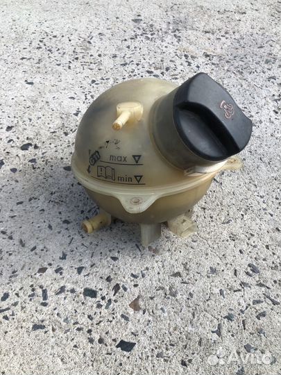 Бачок расширительный Volkswagen Sharan 1