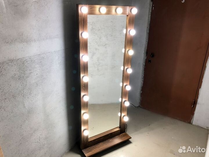 Зеркало с подсветкой в полный рост