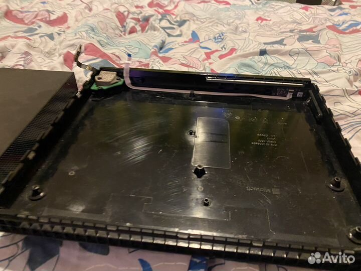 Xbox one X(на запчасти или востановление)