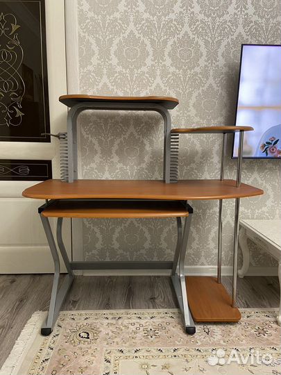 Компьютерный стол, новый