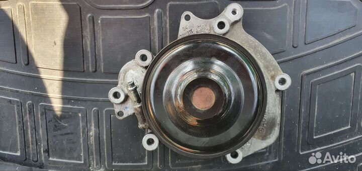 Помпа mercedes ml w166