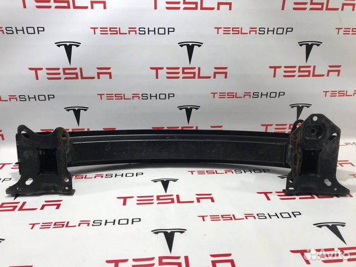 Усилитель переднего бампера Tesla Model X 2016