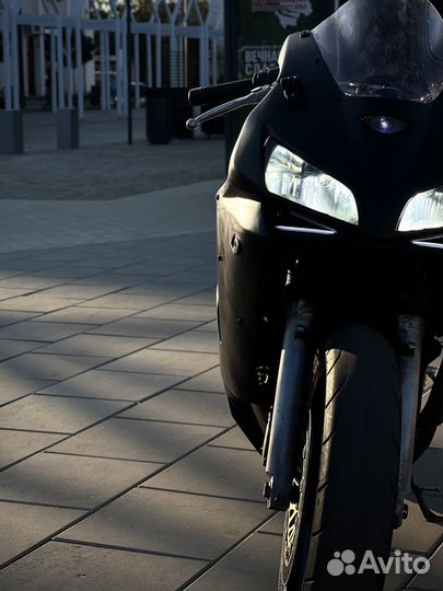 Honda VFR 750R