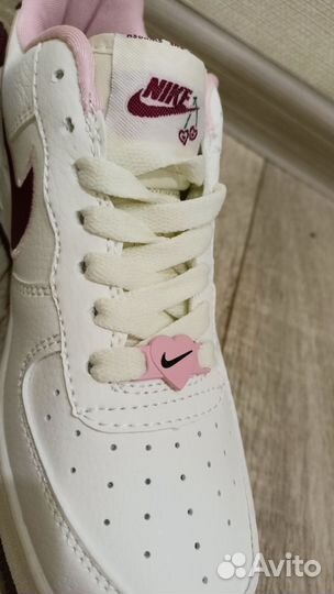 Кроссовки для девочки