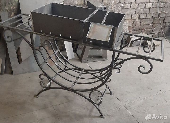Кованый мангал