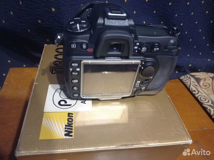 Профессиональный Nikon D 300,новый,боди