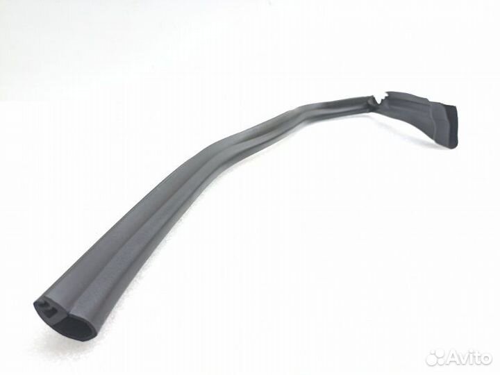 Уплотнитель капота левый Mercedes-Benz E-Class