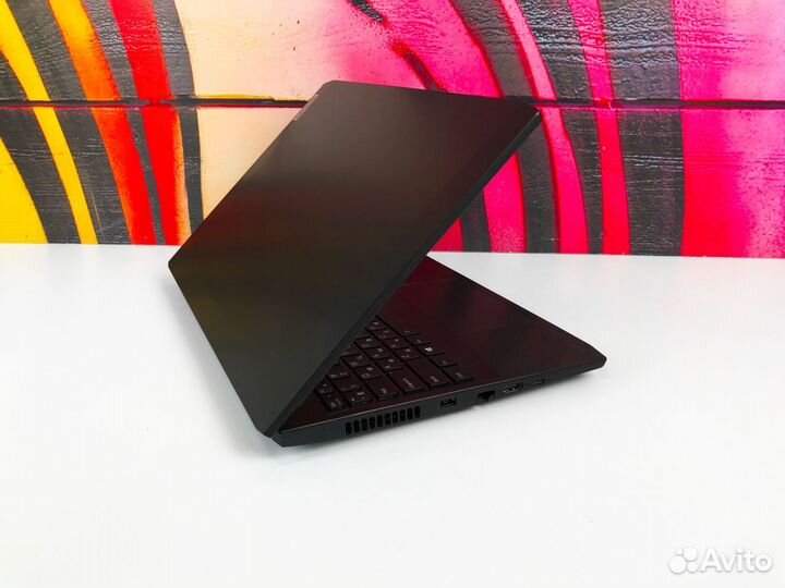 Игровой ноутбук Lenovo Gaming на Ryzen с RTX