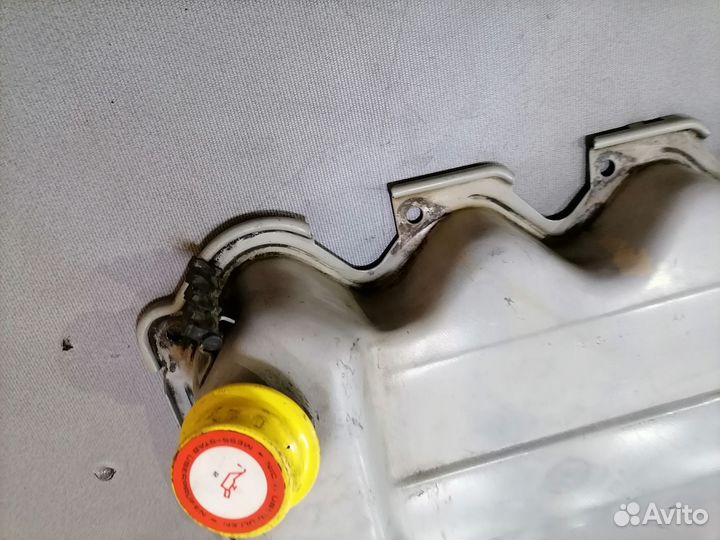 Клапанная крышка 1.4 Ford Escort/Orion 1986-1990