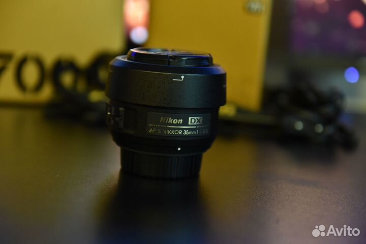 Nikon 35mm f/1.8G AF-S DX Nikkor