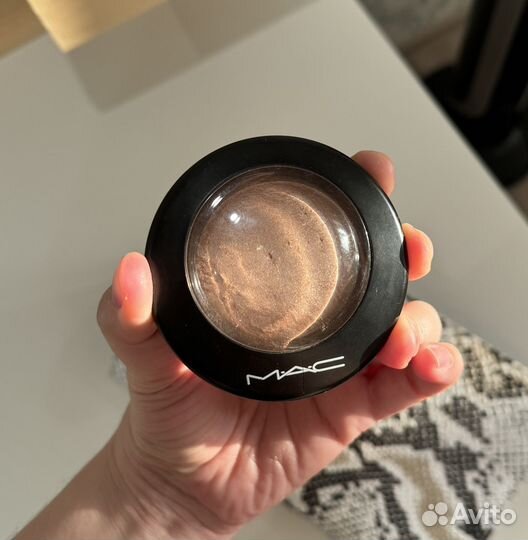 Хайлайтер пудра MAC mineralize skinfinish