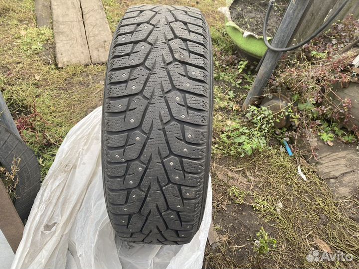 Yokohama Ice Guard IG65 215/55 R17