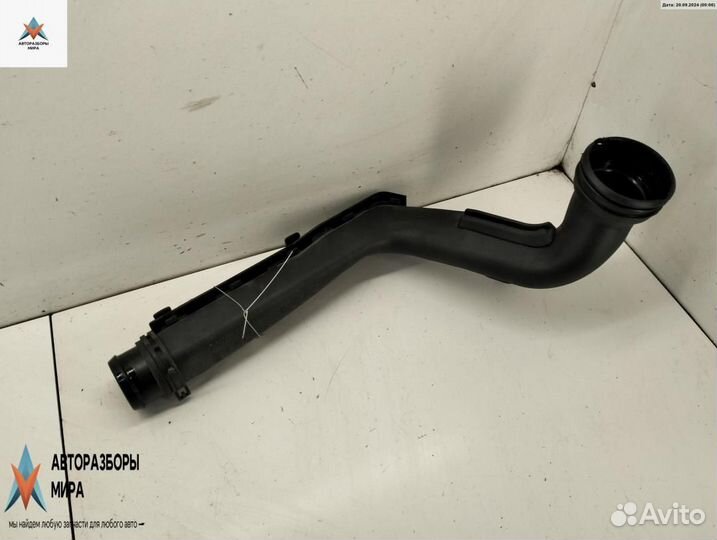 Патрубок интеркулера Volkswagen Bora 2001